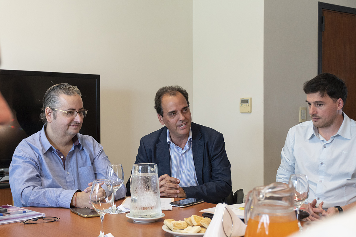 Llamosas se reúne con jefes comunales