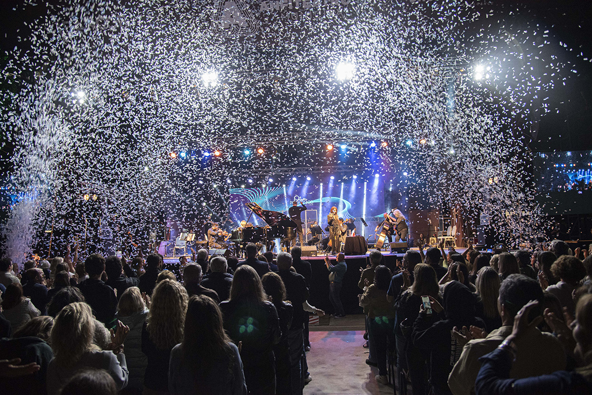 Esperando el 25 con velada de gala y peña